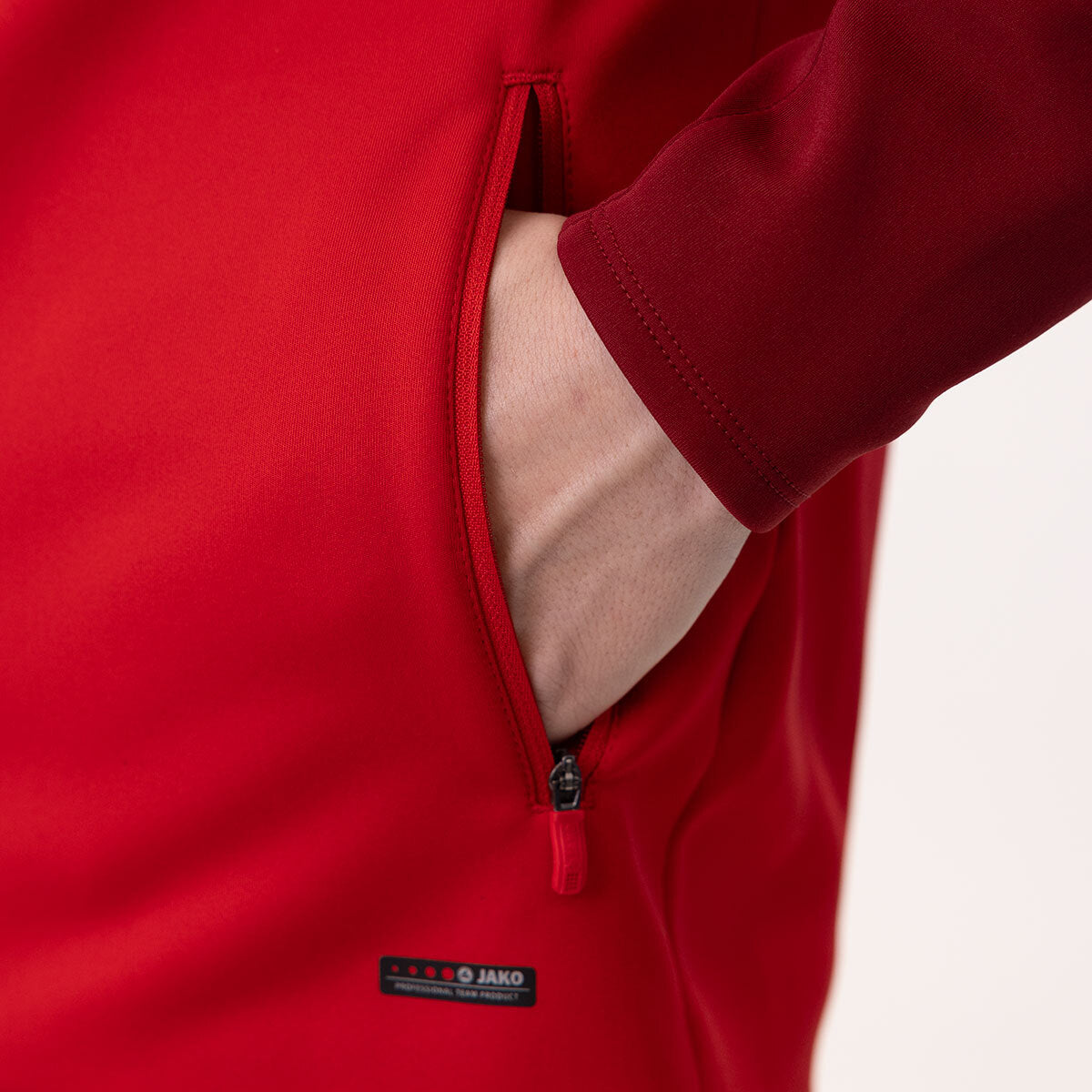 JAKO Kapuzenjacke Iconic 6824 rot/weinrot