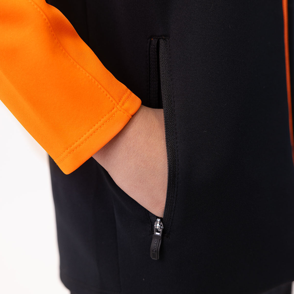 JAKO Kapuzenjacke Iconic 6824 schwarz/neonorange